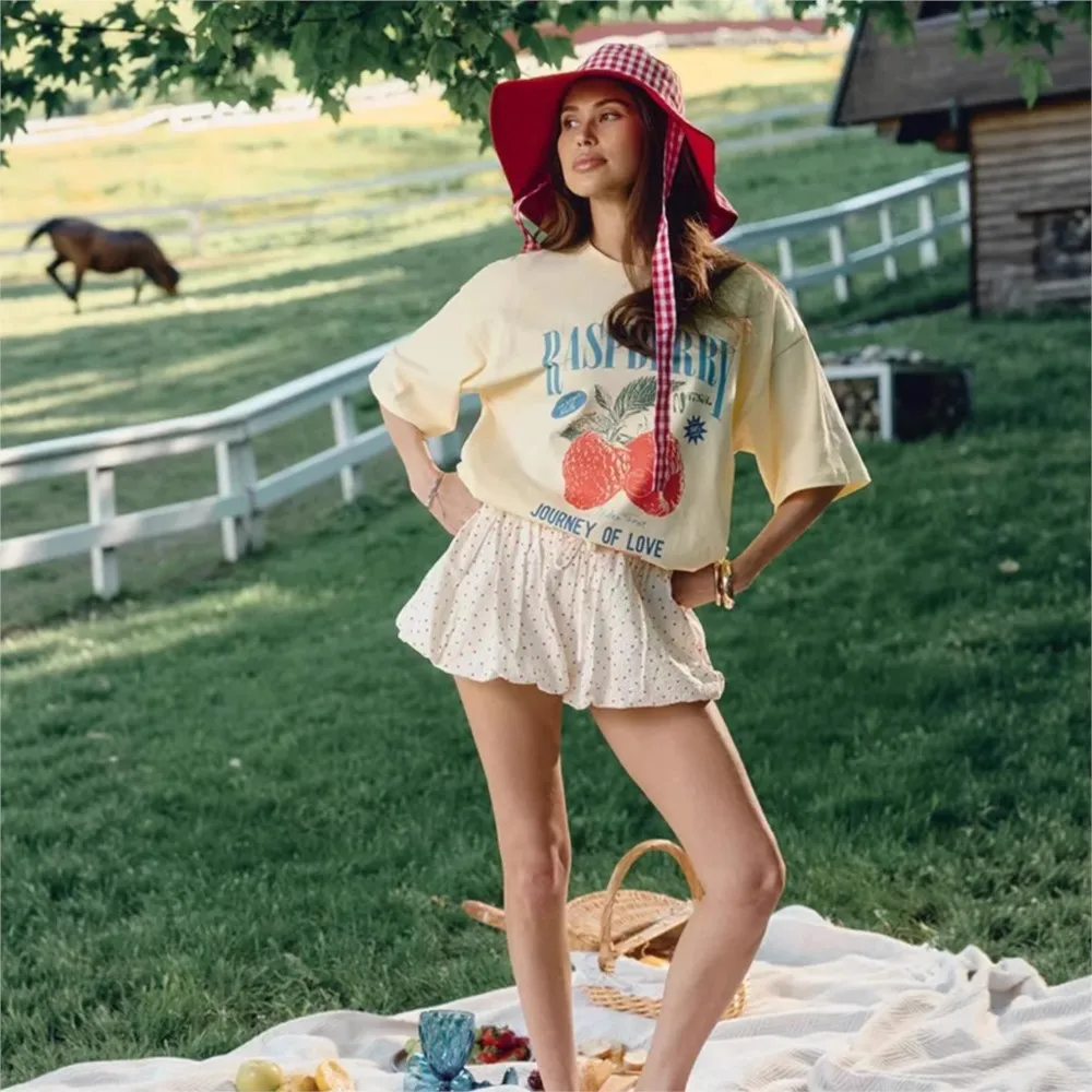 2026 Casual T Shirt Tees Short Sleeves Tops Blusas Simple Style Daily Playful All-match Contrast Printed Loose Fashion Vacation
2026 Casual T Shirt Tees Short Sleeves Tops Blusas Simple Style Daily Playful All-match Contrast Printed Loose Fashion Vacation