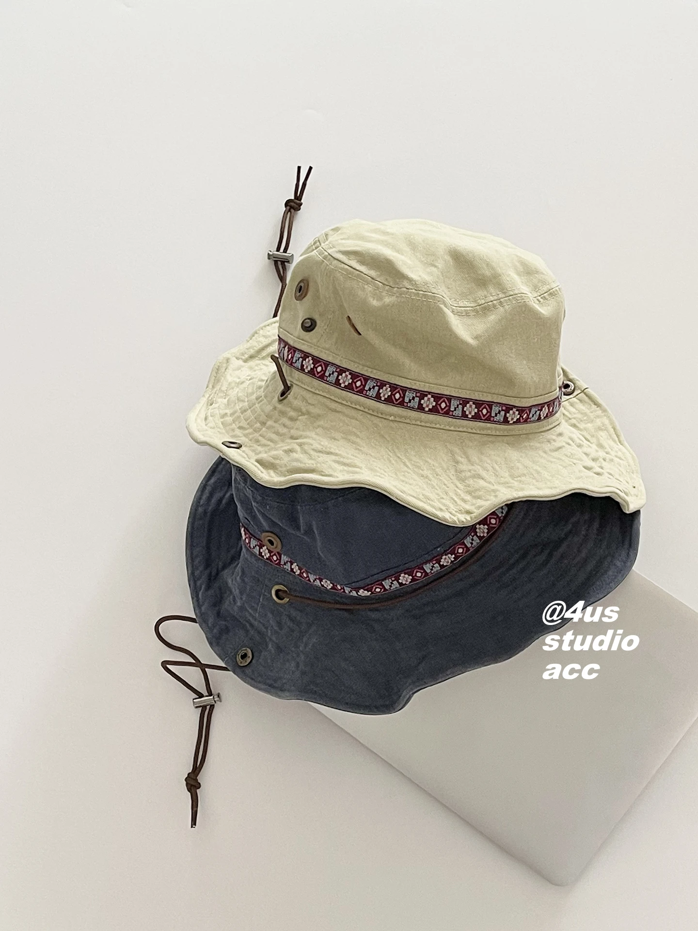 Women's Summer Outdoor Travel Cam Hat Wide Brim Fiing Cap Men's Face Slimming Western Cowboy Sunade Cap Casual Sle
Women's Summer Outdoor Travel Cam Hat Wide Brim Fiing Cap Men's Face Slimming Western Cowboy Sunade Cap Casual Sle