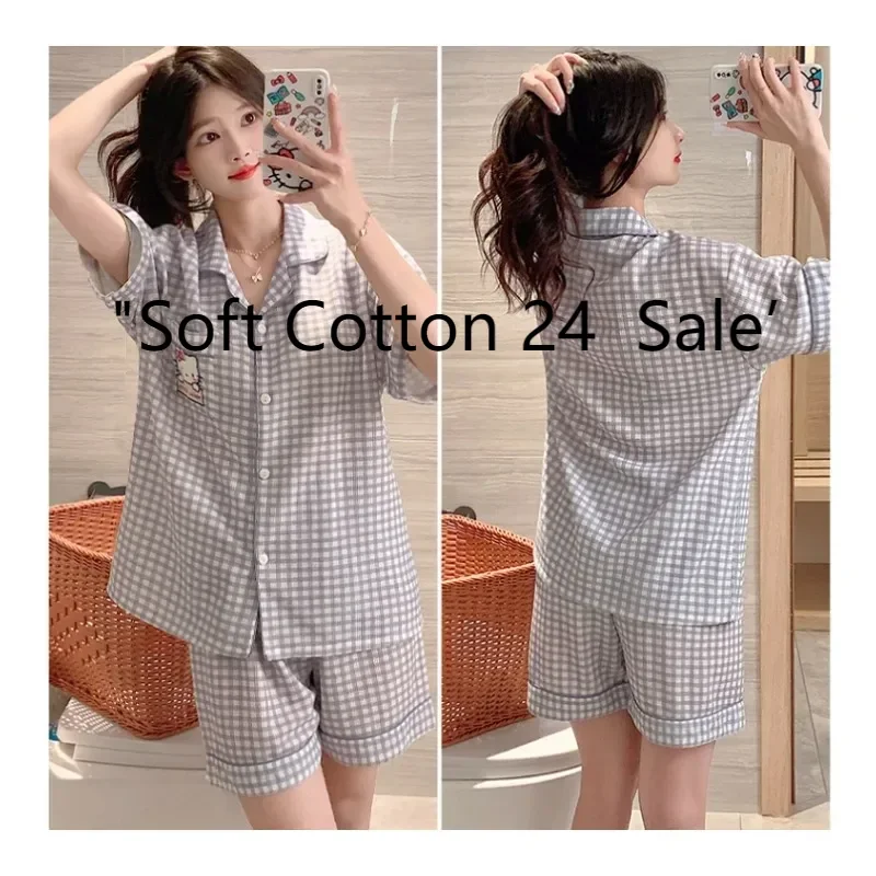 Summer pajamas short-sleeved shorts two-piece set Hello Kitty cartoon pink plaid loungewear set, casual loose pajamas loungewear
Summer pajamas short-sleeved shorts two-piece set Hello Kitty cartoon pink plaid loungewear set, casual loose pajamas loungewear