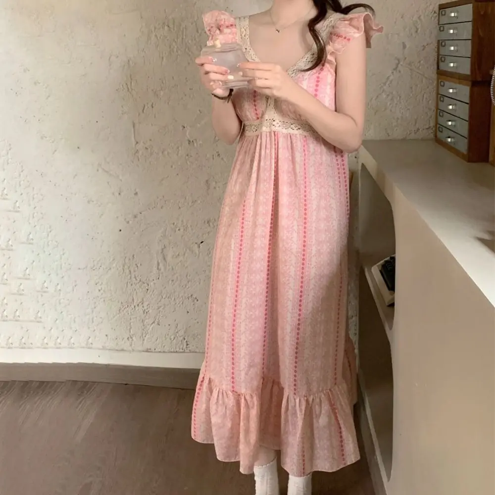 Fashion with Chest Bra Women's Pajama Dress V Neck Lace Sleeveless Nightdress High Waist Sleepwear Sweet Nightgowns Female
Fashion with Chest Bra Women's Pajama Dress V Neck Lace Sleeveless Nightdress High Waist Sleepwear Sweet Nightgowns Female