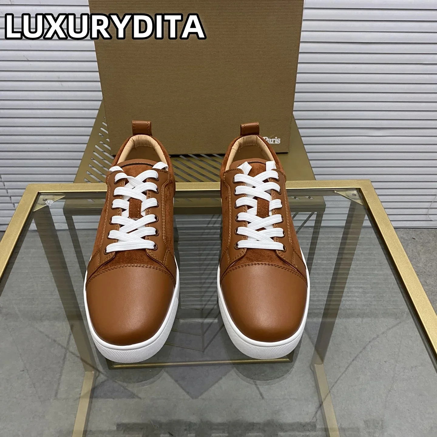 Top Quality Womens Trendy Casual Tennis Shoes Luxury Mens Real Leather Sneakers 35-48 Designr Rivet Red Sole Lovers Shoes M0160
Top Quality Womens Trendy Casual Tennis Shoes Luxury Mens Real Leather Sneakers 35-48 Designr Rivet Red Sole Lovers Shoes M0160