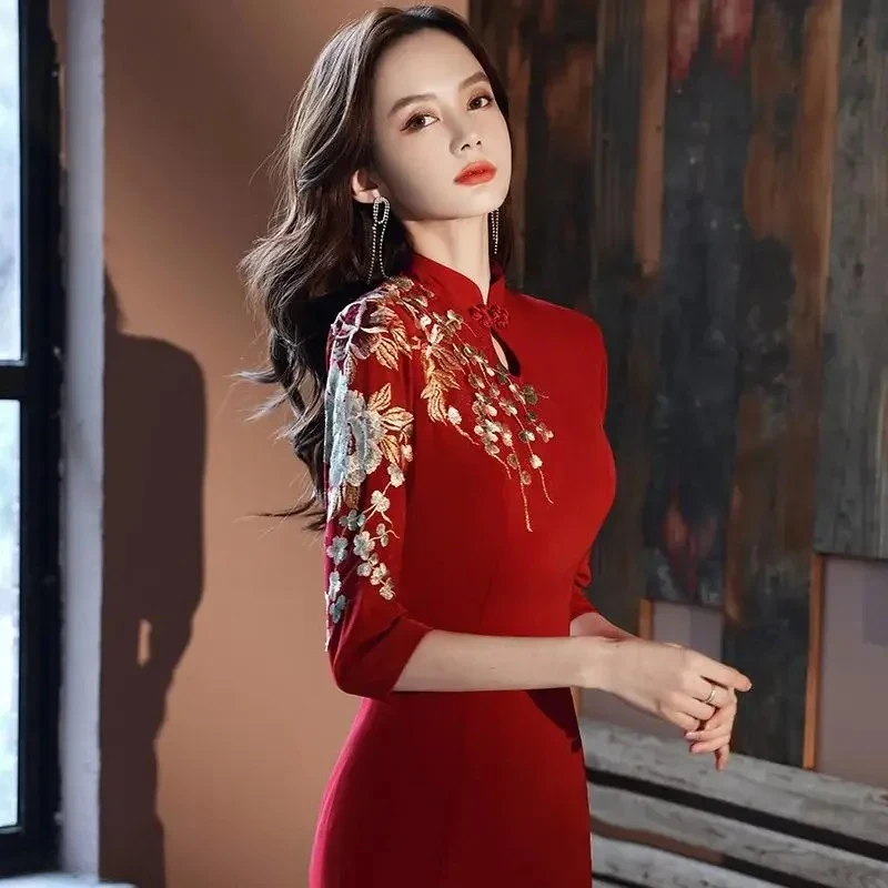 Embroidery Bride Wedding Dress Toast Clothing Chinese Style Long Qipao Sexy Mermaid Cheongsam Formal Party Dress Vestidos
Embroidery Bride Wedding Dress Toast Clothing Chinese Style Long Qipao Sexy Mermaid Cheongsam Formal Party Dress Vestidos