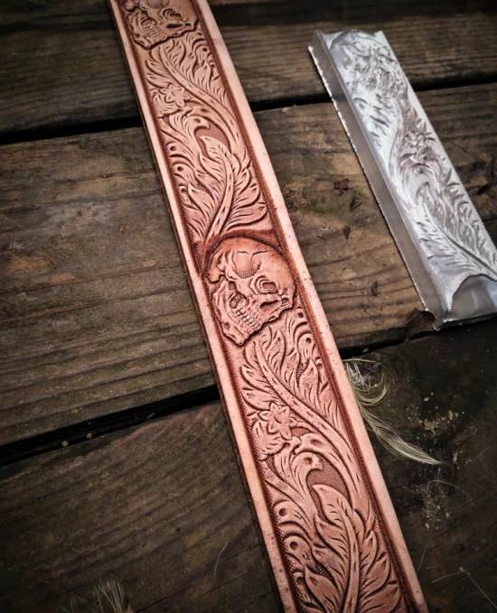 Handmade aluminum alloy leather embossing mold Tang grass pattern/3D skull belt embossing mold
Handmade aluminum alloy leather embossing mold Tang grass pattern/3D skull belt embossing mold