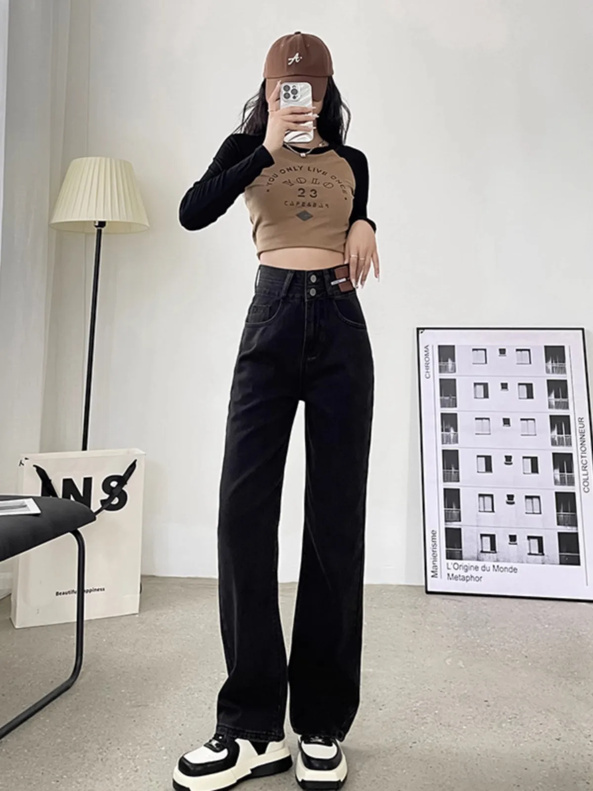 High Waist Wide Leg Straight Cut Jeans Women's Slimming Retro Style Spring Autumn New Fashion Versatile Loose Fit Trousers
High Waist Wide Leg Straight Cut Jeans Women's Slimming Retro Style Spring Autumn New Fashion Versatile Loose Fit Trousers