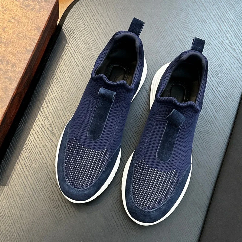 Men's new high-quality knitted mesh breathable and easy outdoor sports and leisure shoes
Men's new high-quality knitted mesh breathable and easy outdoor sports and leisure shoes