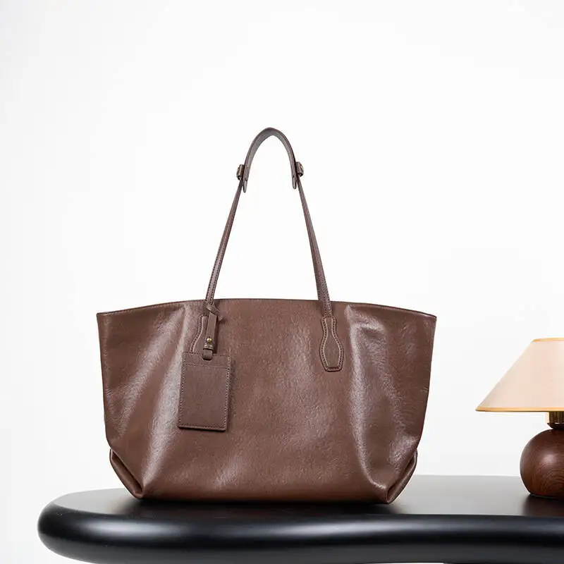 Luxury Woman Shoulder Bag Soft Leather Large Capacity Square Fashion Tote Bag Korean Fashionable Handbag Shopping Underarm Bags
Luxury Woman Shoulder Bag Soft Leather Large Capacity Square Fashion Tote Bag Korean Fashionable Handbag Shopping Underarm Bags