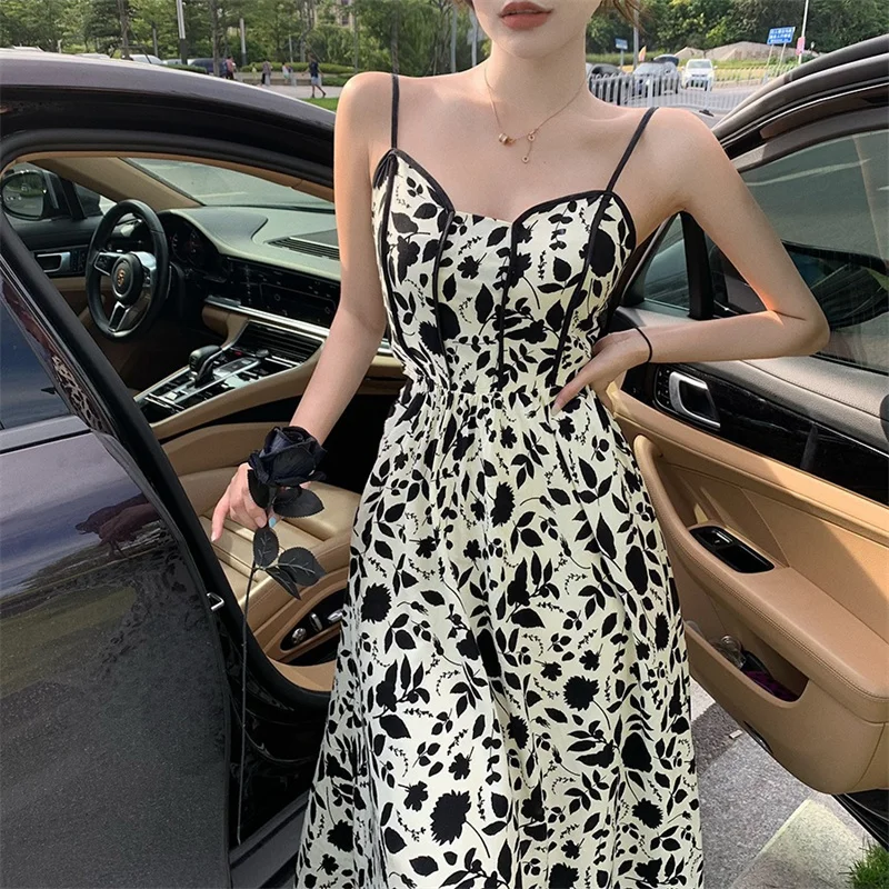 2025 Women'S Dress Summer Floral V-Neck Dresses Fashion Temperament Suspender Long Dress Slim Waisted Sexy Sweet Casual Dresses
2025 Women'S Dress Summer Floral V-Neck Dresses Fashion Temperament Suspender Long Dress Slim Waisted Sexy Sweet Casual Dresses