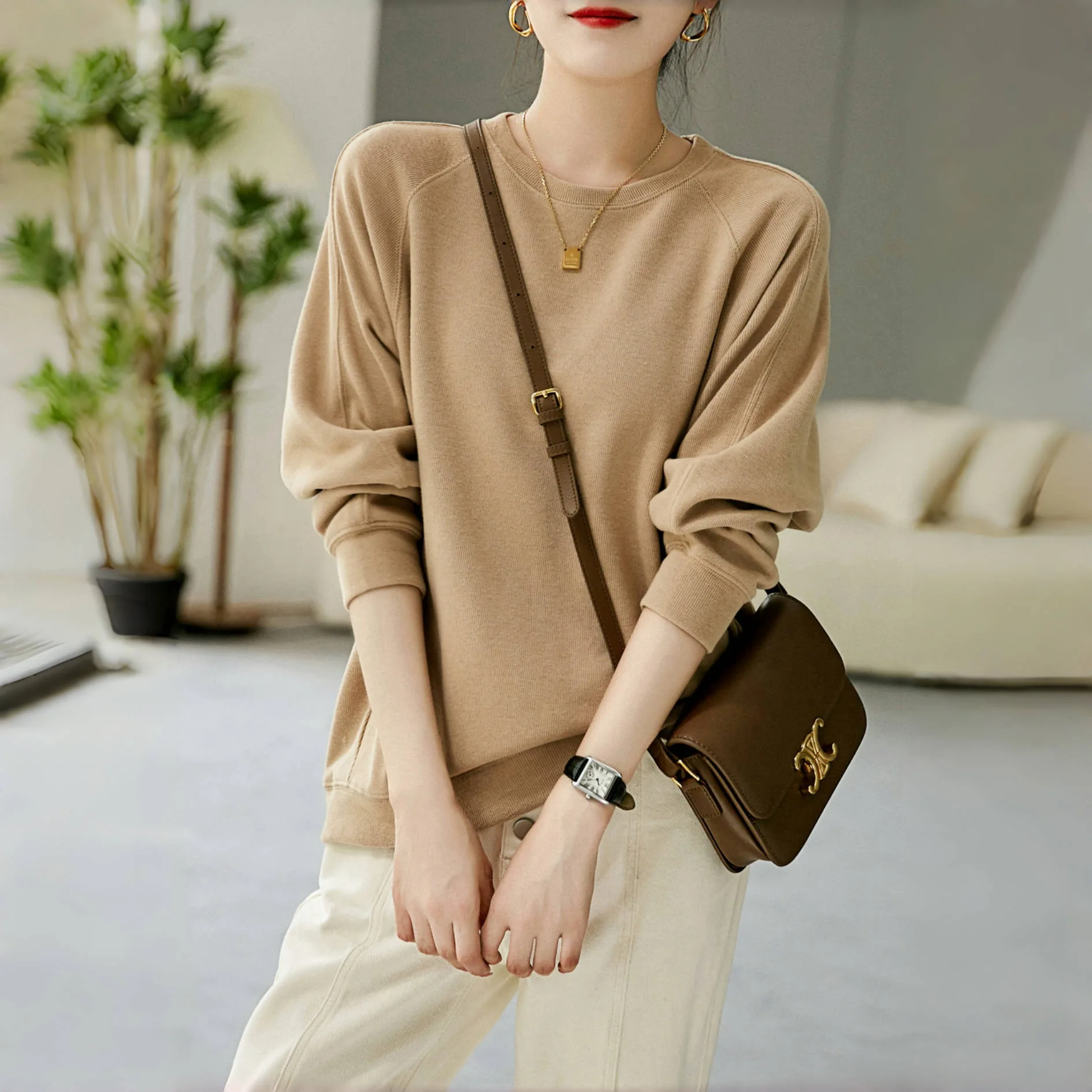 Round Neck Sweatshirt Women Spring Autumn New Solid Color Basic Matchable Loose Knit Long Sleeve Pullover Top
Round Neck Sweatshirt Women Spring Autumn New Solid Color Basic Matchable Loose Knit Long Sleeve Pullover Top