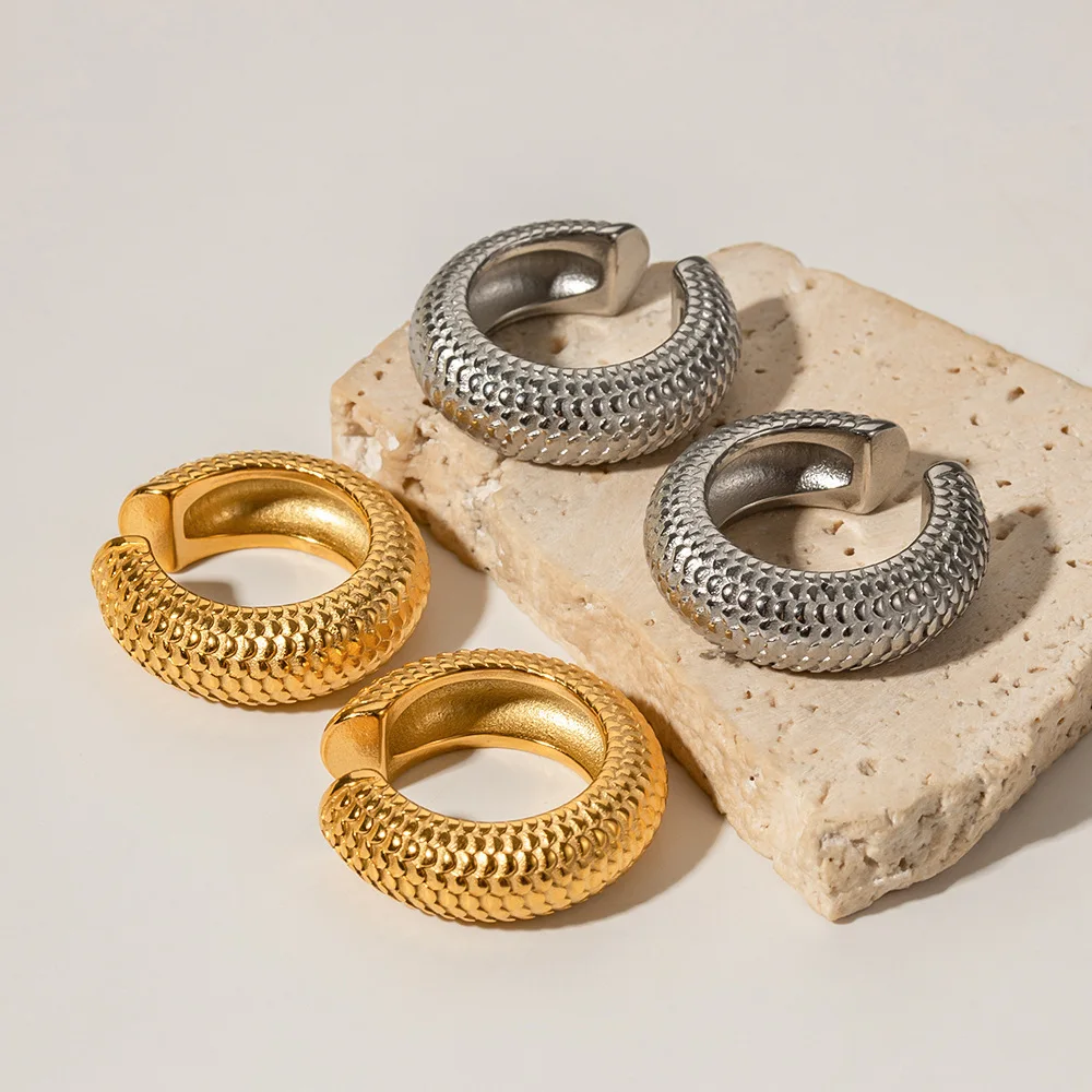 Creative Fish Scale Chunky Ear Cuffs Oversize Textured Stainless Steel Clip on Earrings for Women Punk Jewelry Without Pierced
Creative Fish Scale Chunky Ear Cuffs Oversize Textured Stainless Steel Clip on Earrings for Women Punk Jewelry Without Pierced
