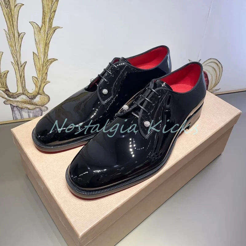 Black Shine Studded Detail Dress Shoes Patent Leather Red Lining Lace Up Men's Formal Shoes Casual Office Wear Oxford Shoes
Black Shine Studded Detail Dress Shoes Patent Leather Red Lining Lace Up Men's Formal Shoes Casual Office Wear Oxford Shoes