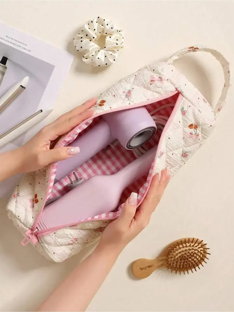 Large Capacity Portable Hair Tool Storage Bag For Dryers Curlers Straighteners Floral Bowknot Design Dust Proof
Large Capacity Portable Hair Tool Storage Bag For Dryers Curlers Straighteners Floral Bowknot Design Dust Proof