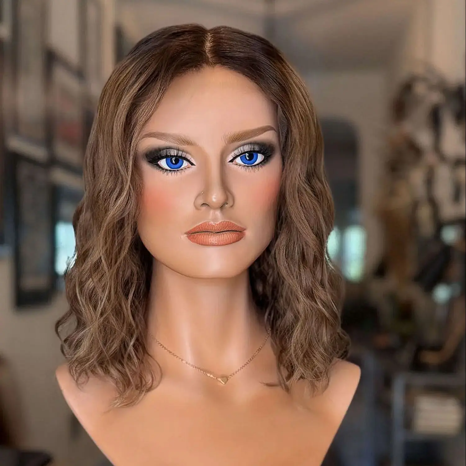 Синтетический парик омбре медово-коричневого цвета с HD-кружевом, невидимый прозрачный парик с кружевной основой, парик с линией роста волос, имитирующей натуральную, для повседневного использования и вечеринок
Синтетический парик омбре медово-коричневого цвета с HD-кружевом, невидимый прозрачный парик с кружевной основой, парик с линией роста волос, имитирующей натуральную, для повседневного использования и вечеринок