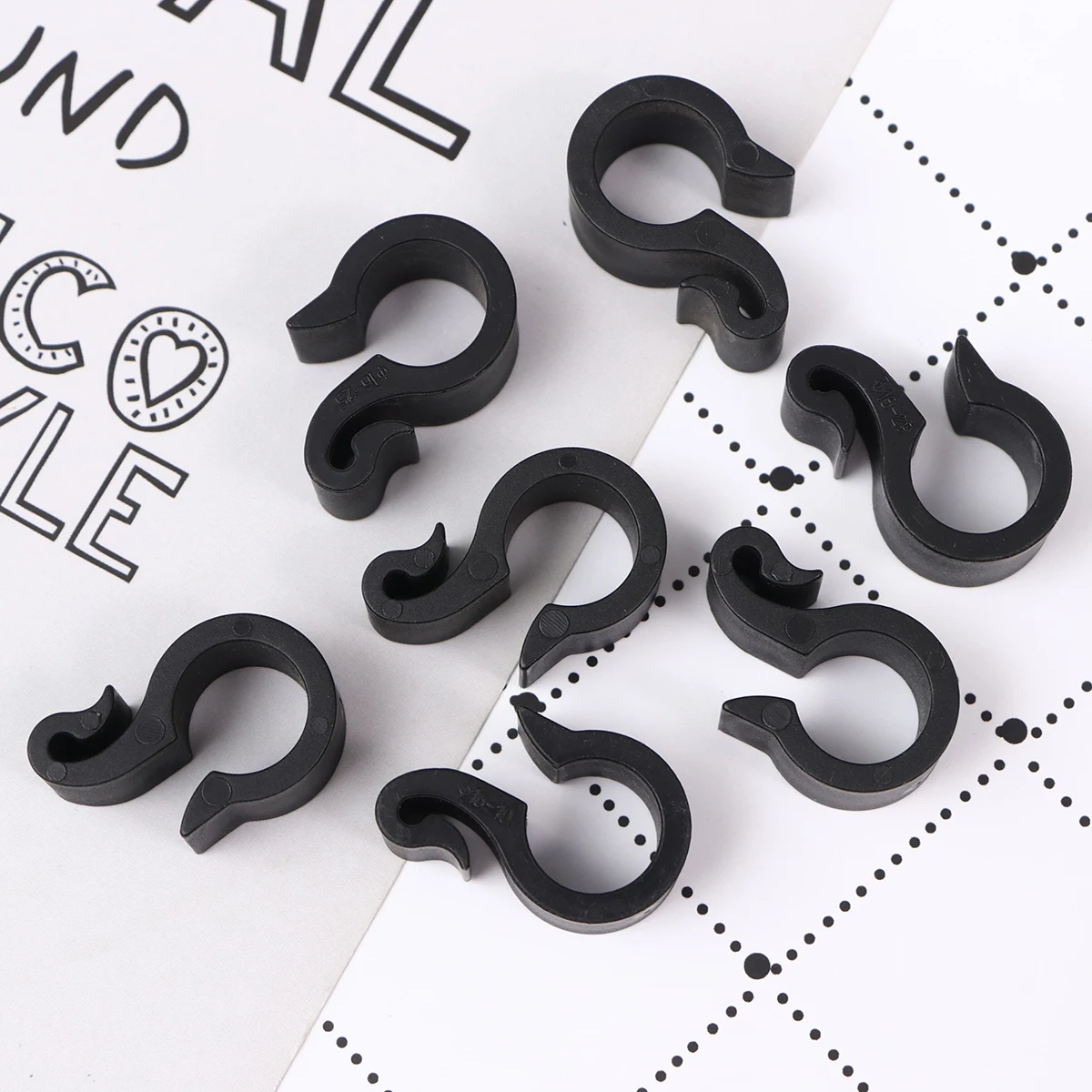 50pcs Pipe Clamps Buckles Durable Garden Irrigation Hose Accessories Plastic Hooks For Drip Systems Fruit Trees
50pcs Pipe Clamps Buckles Durable Garden Irrigation Hose Accessories Plastic Hooks For Drip Systems Fruit Trees
