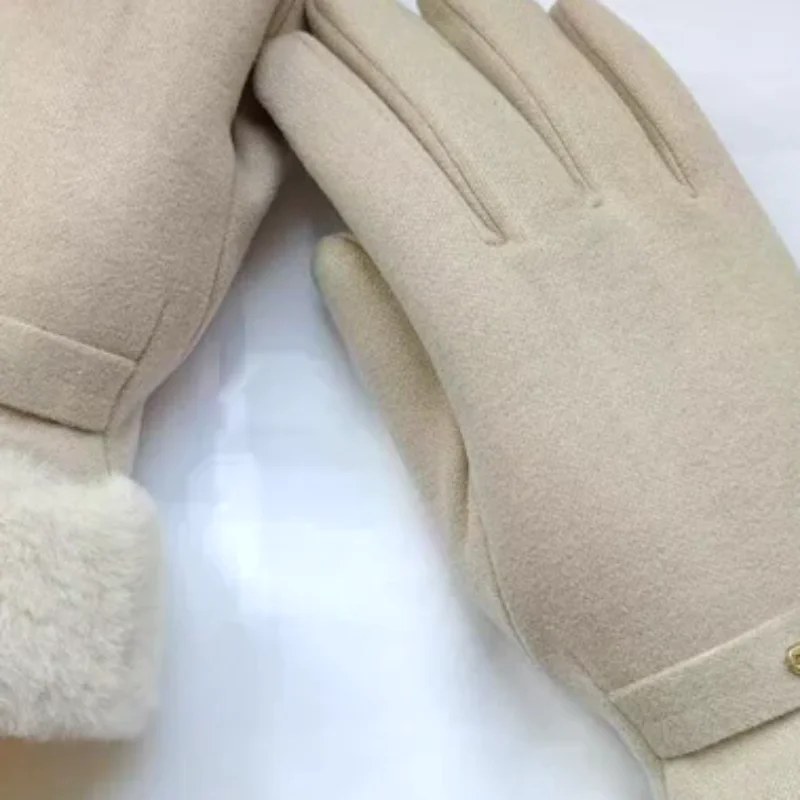 Autumn Winter Warm Suede Gloves Plus Velvet Thickened Plush Decor Cuff Gloves Outdoor Coldproof Touchscreen Riding Ski Gloves
Autumn Winter Warm Suede Gloves Plus Velvet Thickened Plush Decor Cuff Gloves Outdoor Coldproof Touchscreen Riding Ski Gloves