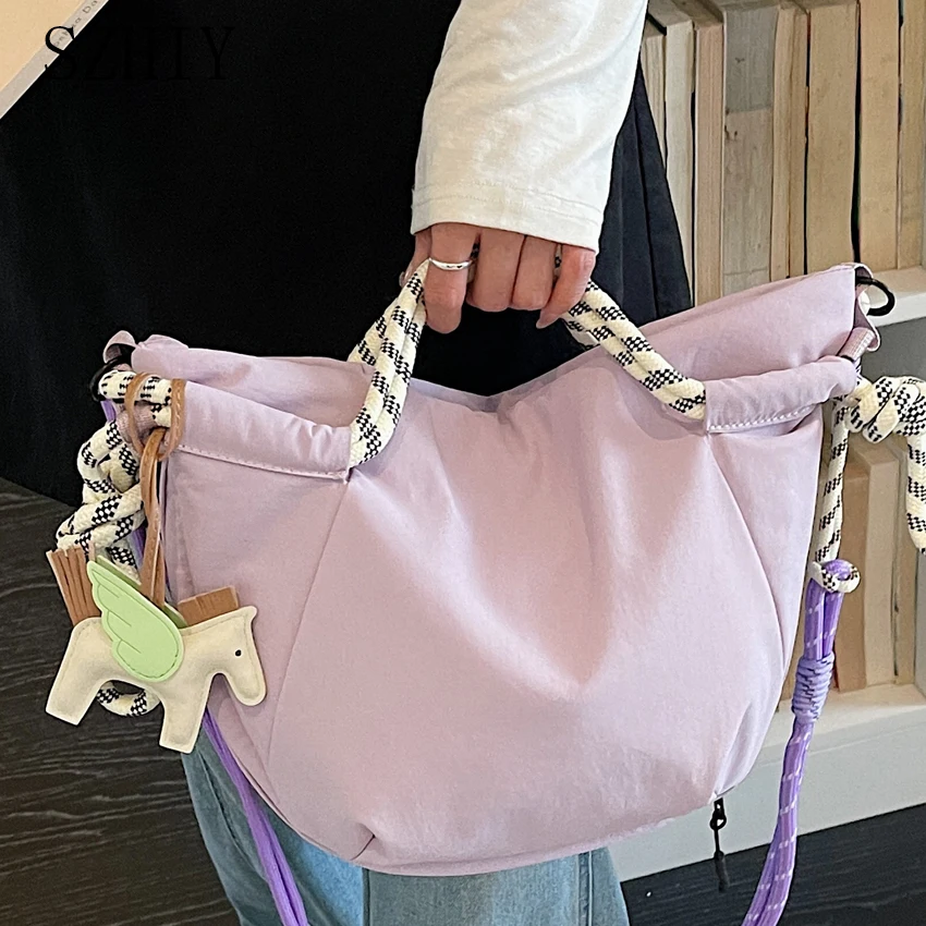 Casual Designer Shoulder Bag Women's Handbag Lightweight Fabric Diagonal Cross Bag Sacs De Luxe Pour Femmes New Mochila Vintage
Casual Designer Shoulder Bag Women's Handbag Lightweight Fabric Diagonal Cross Bag Sacs De Luxe Pour Femmes New Mochila Vintage