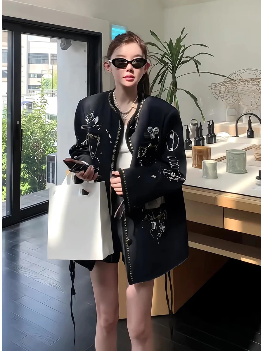 Fashionable Graffiti Chic Women's Denim Jacket Spring Autumn Heavy Metal Decorated Bouillabaisse Style Long Sleeve round Neck
Fashionable Graffiti Chic Women's Denim Jacket Spring Autumn Heavy Metal Decorated Bouillabaisse Style Long Sleeve round Neck