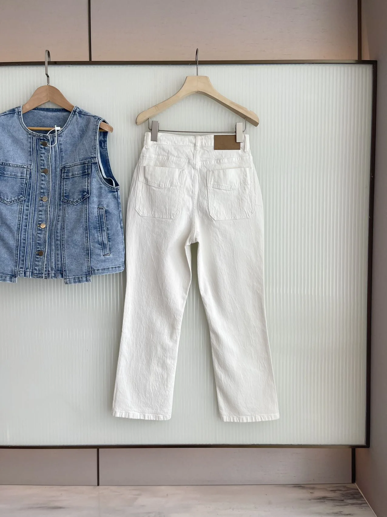 White Cotton Stretchy Nine-Five Jeans Women's Bootcut Spring Summer New Style Slimming Pants Ladies Fashion Spring 2026
White Cotton Stretchy Nine-Five Jeans Women's Bootcut Spring Summer New Style Slimming Pants Ladies Fashion Spring 2026