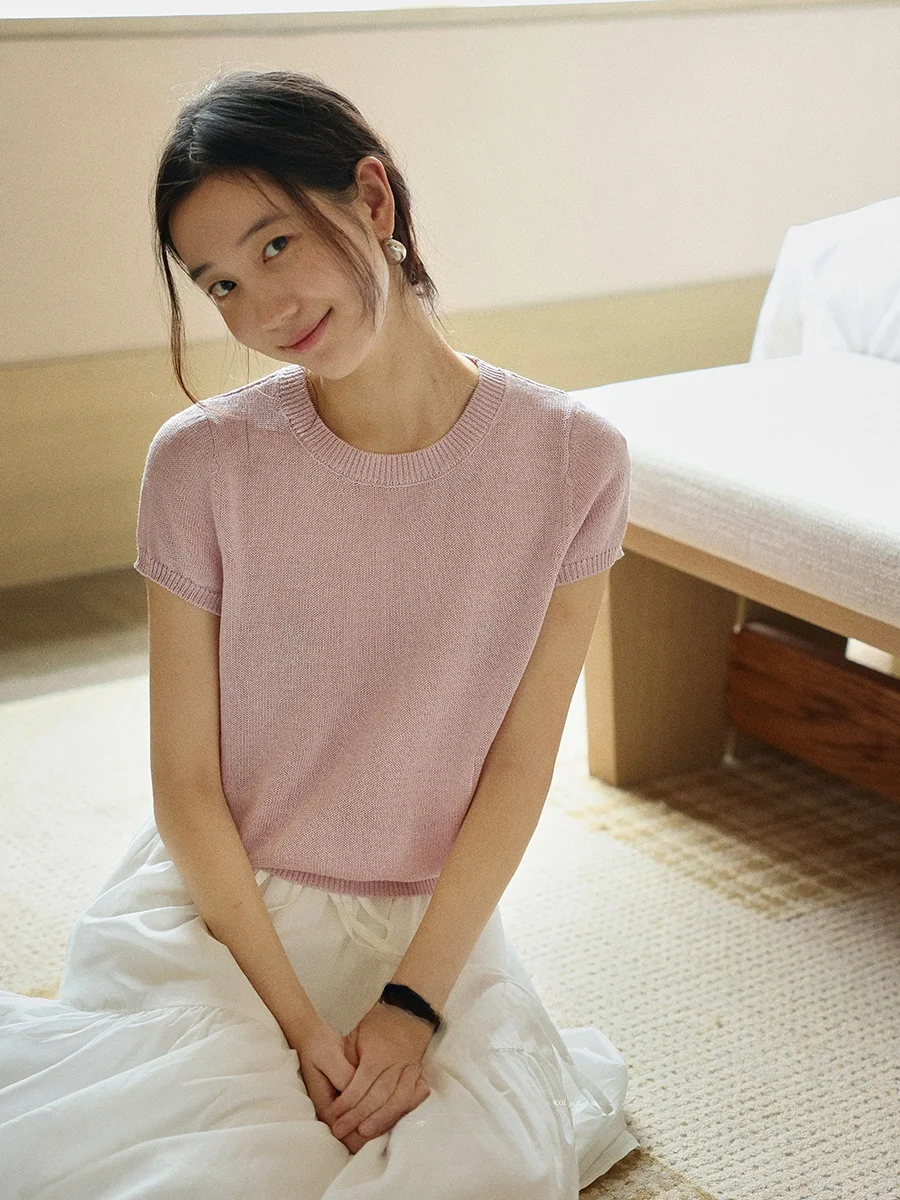 Lalaglow: Новинка 2025 года – женский летний вязаный топ в корейском стиле, универсальный, приталенный, с коротким рукавом, для повседневной носки
Lalaglow: Новинка 2025 года – женский летний вязаный топ в корейском стиле, универсальный, приталенный, с коротким рукавом, для повседневной носки