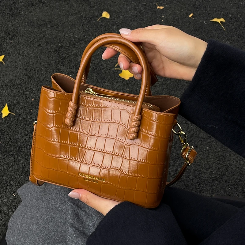 Classic Handbag Women's Bag Black Crocodile Pattern Crossbody Bag Female Pu Leather Commute Bag Top Brand Small Shoulder Bag
Classic Handbag Women's Bag Black Crocodile Pattern Crossbody Bag Female Pu Leather Commute Bag Top Brand Small Shoulder Bag