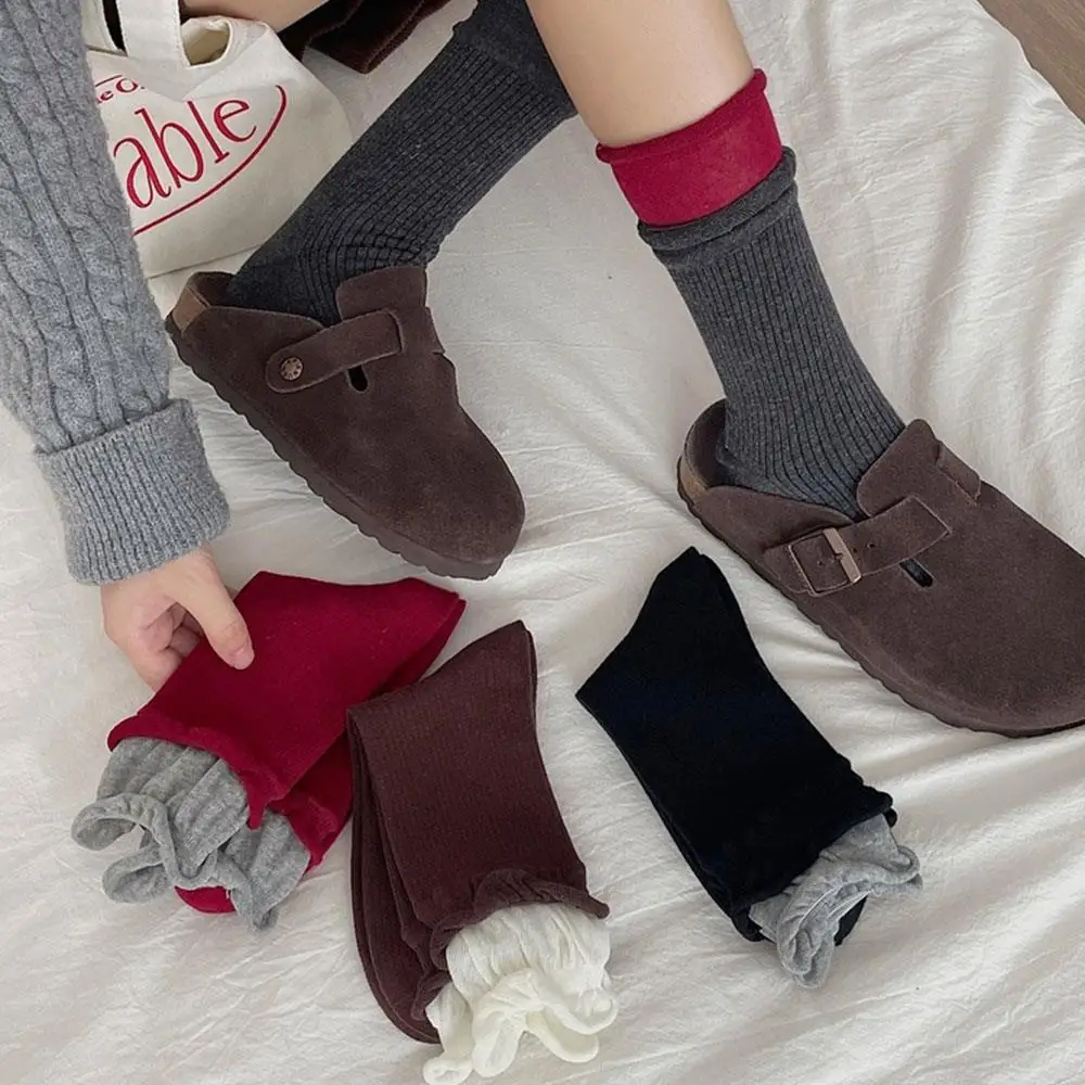 Fake Two Contrasting Socks Korean Style Ankle-Length Fashionable Cotton Socks Versatile Multi-color Rolled-edge Stockings 
Fake Two Contrasting Socks Korean Style Ankle-Length Fashionable Cotton Socks Versatile Multi-color Rolled-edge Stockings