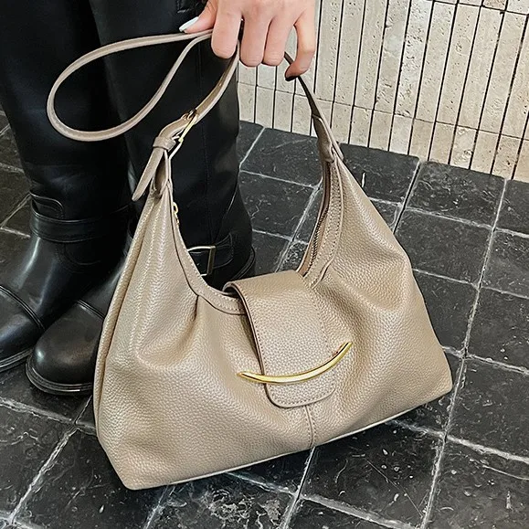 Модная городская сумка-кроссбоди премиум-класса 2026: Новая универсальная женская сумка через плечо в корейском стиле из текстурированной искусственной кожи
Модная городская сумка-кроссбоди премиум-класса 2026: Новая универсальная женская сумка через плечо в корейском стиле из текстурированной искусственной кожи