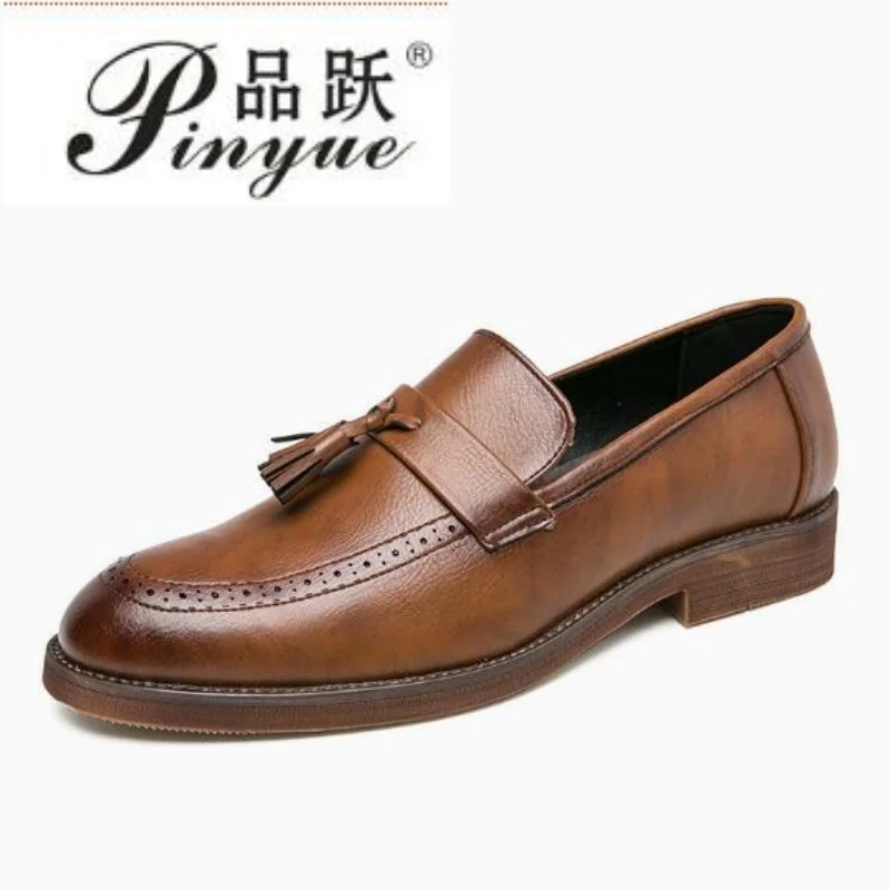 Pointed casual moccasins for men fringed slip-on men's shoes Beef soles bean boat shoes Fashion hair stylist fashion shoes 38-47
Pointed casual moccasins for men fringed slip-on men's shoes Beef soles bean boat shoes Fashion hair stylist fashion shoes 38-47