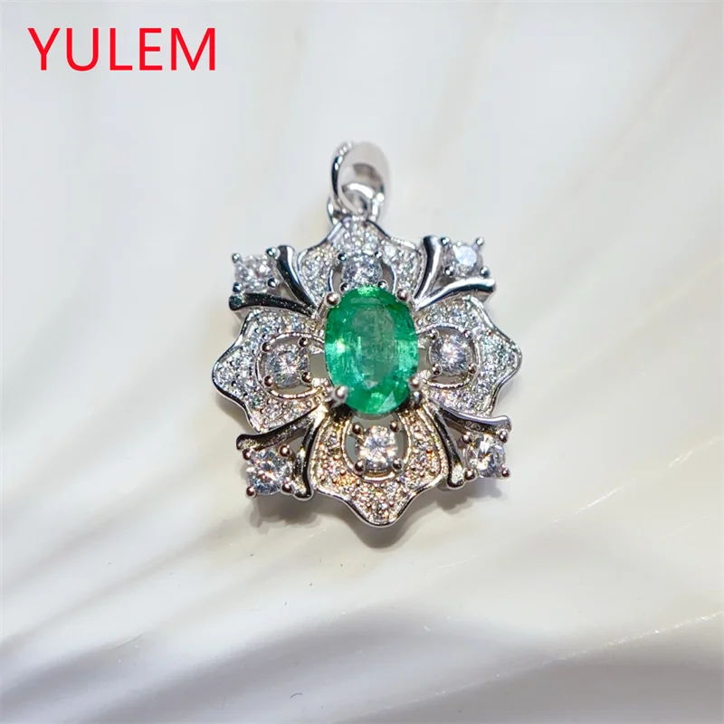 Exquisite Glimmering Natural Emerald Silver Pendant S925 Silver Jewelry for Special Events or Daily Wear Designer Works
Exquisite Glimmering Natural Emerald Silver Pendant S925 Silver Jewelry for Special Events or Daily Wear Designer Works