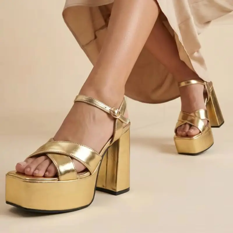 13CM Women Shoes Sexy Patent Leather Platform High Heeled Sandals for Woman Summer New Sexy Luxury Designer Shoes Gold Silver
13CM Women Shoes Sexy Patent Leather Platform High Heeled Sandals for Woman Summer New Sexy Luxury Designer Shoes Gold Silver