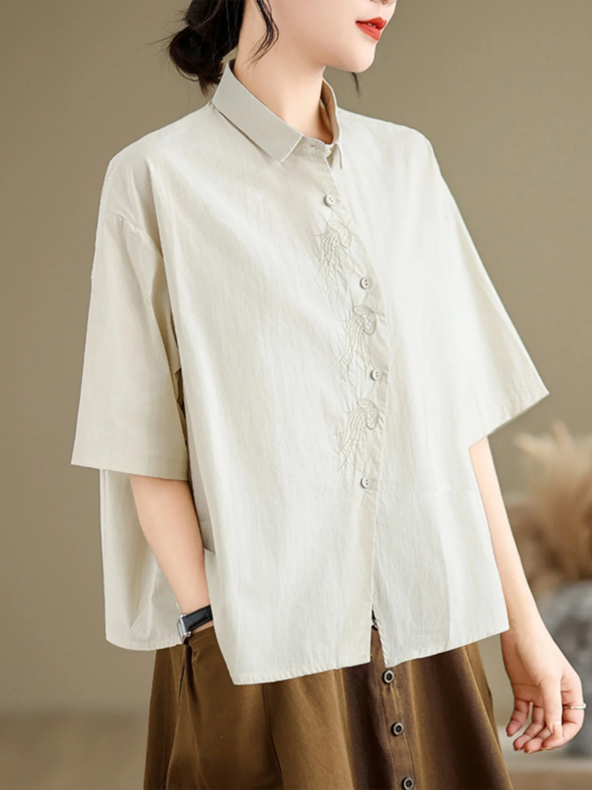 Свободный крой, повседневный, с вышивкой, ort Sve irt для женщин, летний модный японский универсальный топ, большой размер
Свободный крой, повседневный, с вышивкой, ort Sve irt для женщин, летний модный японский универсальный топ, большой размер