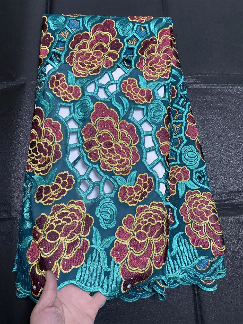 Skin Soft Cotton Tulle Fabric 2024 Embroidered African Hand cut Hols High Quality Swiss Voile Lace In Switzerland 2024 CT1433
Skin Soft Cotton Tulle Fabric 2024 Embroidered African Hand cut Hols High Quality Swiss Voile Lace In Switzerland 2024 CT1433