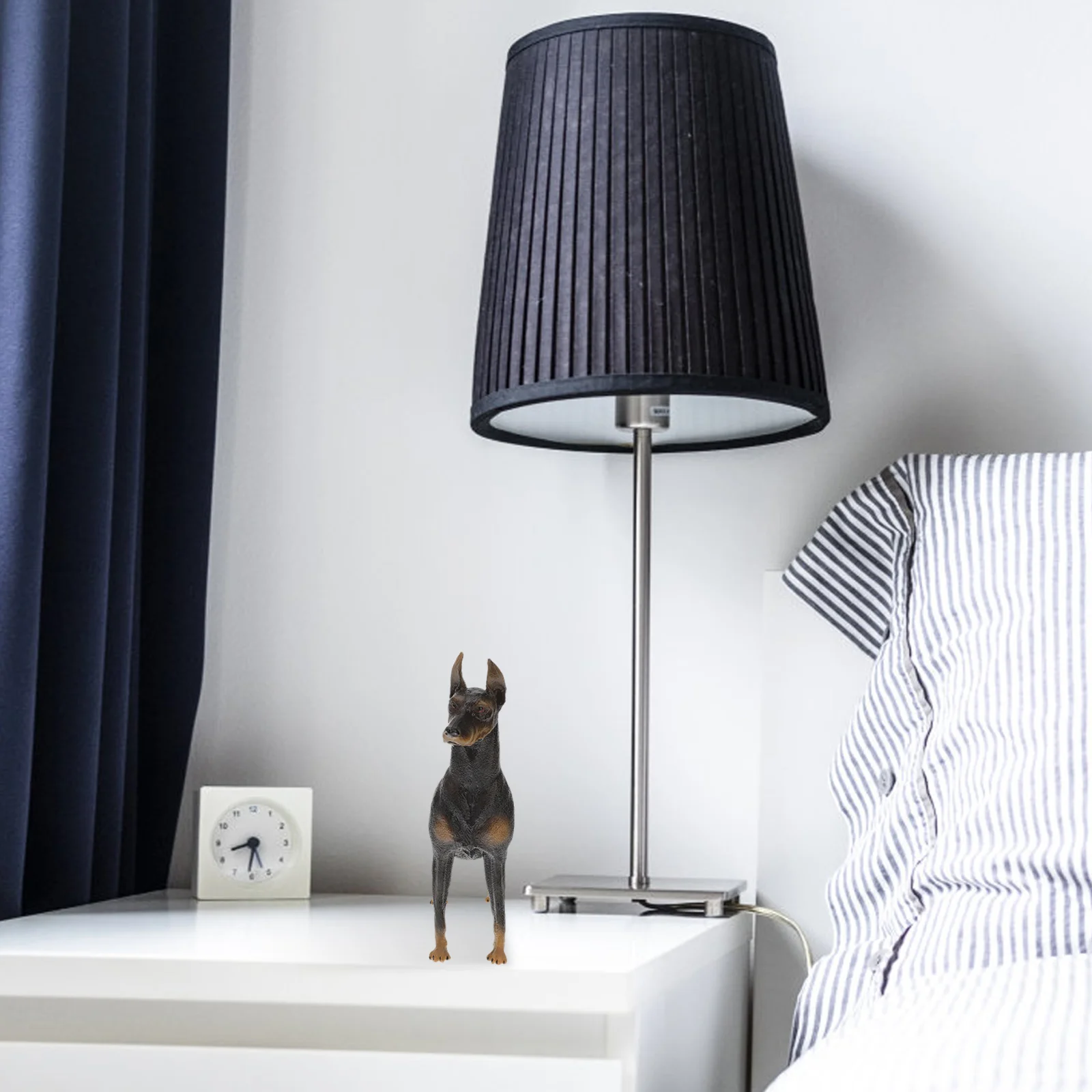 Simulated Doberman Pinscher Dog Figurine Animal Statue Model Small Dobermann Plastic Desktop Ornament
Simulated Doberman Pinscher Dog Figurine Animal Statue Model Small Dobermann Plastic Desktop Ornament