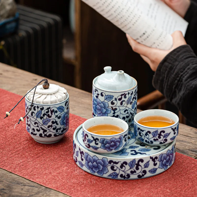 ★★Jingdezhen Blue and White Porcelain Quick Cup One Pot Two Cups Household Porcelain Kung Fu Tea Set Portable Travel Office Teaw
★★Jingdezhen Blue and White Porcelain Quick Cup One Pot Two Cups Household Porcelain Kung Fu Tea Set Portable Travel Office Teaw