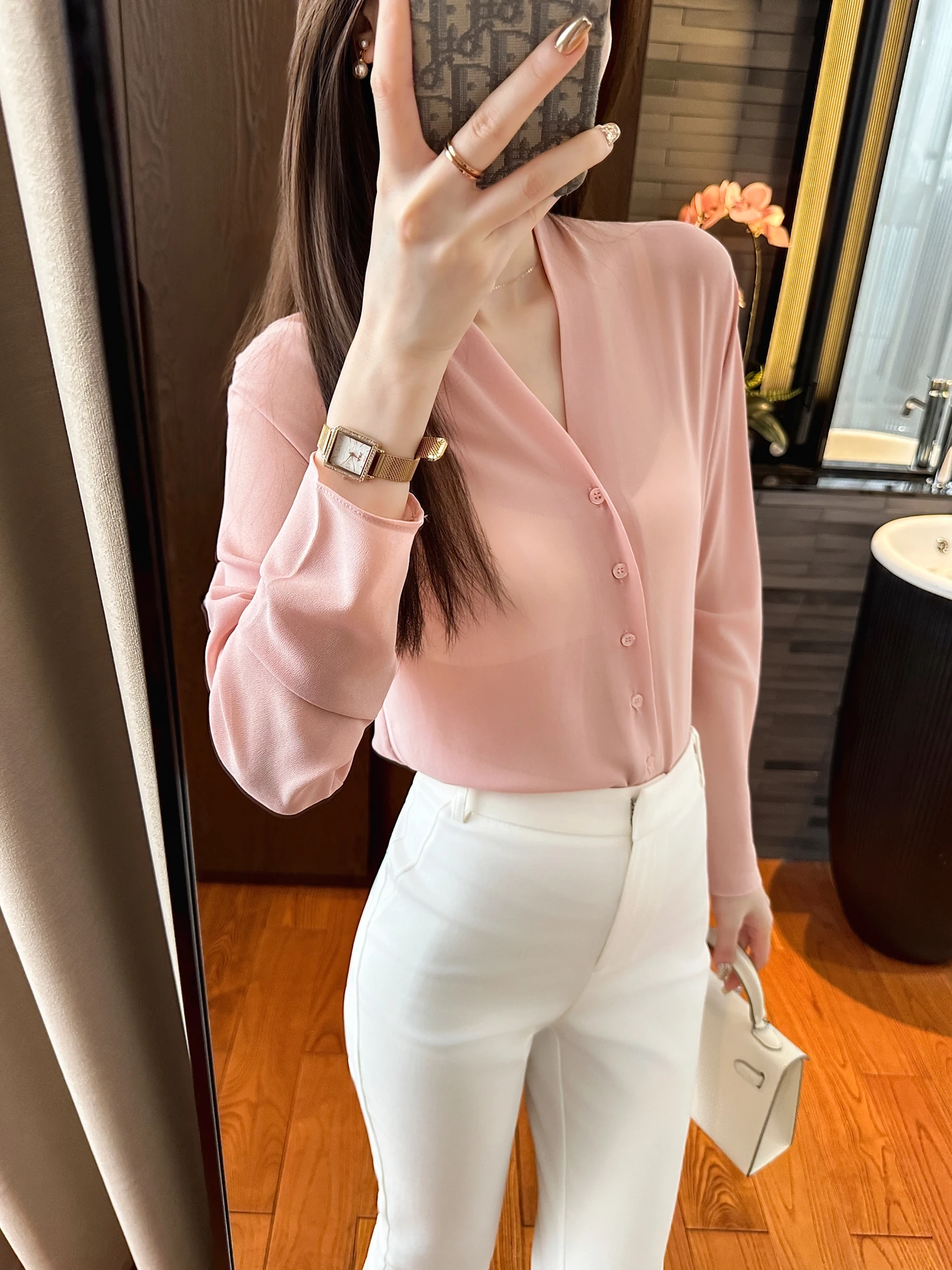 Мистический романтический фильтрующий крем с корицей и розовым оттенком, антивозрастной, для осеннего сезона, дышащий, комфортный, приятный для кожи, с V-образным вырезом, с длинными рукавами
Мистический романтический фильтрующий крем с корицей и розовым оттенком, антивозрастной, для осеннего сезона, дышащий, комфортный, приятный для кожи, с V-образным вырезом, с длинными рукавами