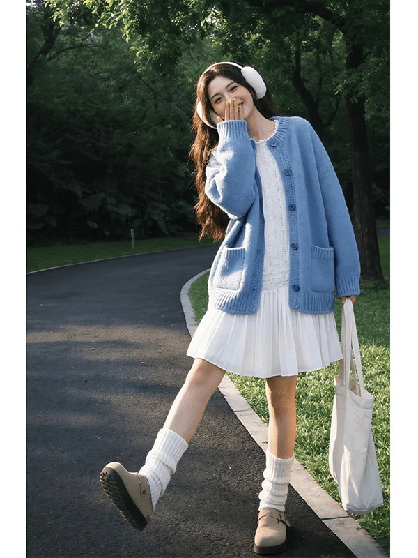 Blue round Neck Long Sleeve Knitted Open Cardigan Women's Spring Autumn Slimming Simple Single Button Sweater Top
Blue round Neck Long Sleeve Knitted Open Cardigan Women's Spring Autumn Slimming Simple Single Button Sweater Top