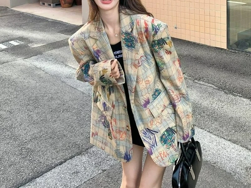Graffiti Printed Small Suit Jacket for Women in Autumn 2025 with A Casual and Fashionable Design
Graffiti Printed Small Suit Jacket for Women in Autumn 2025 with A Casual and Fashionable Design