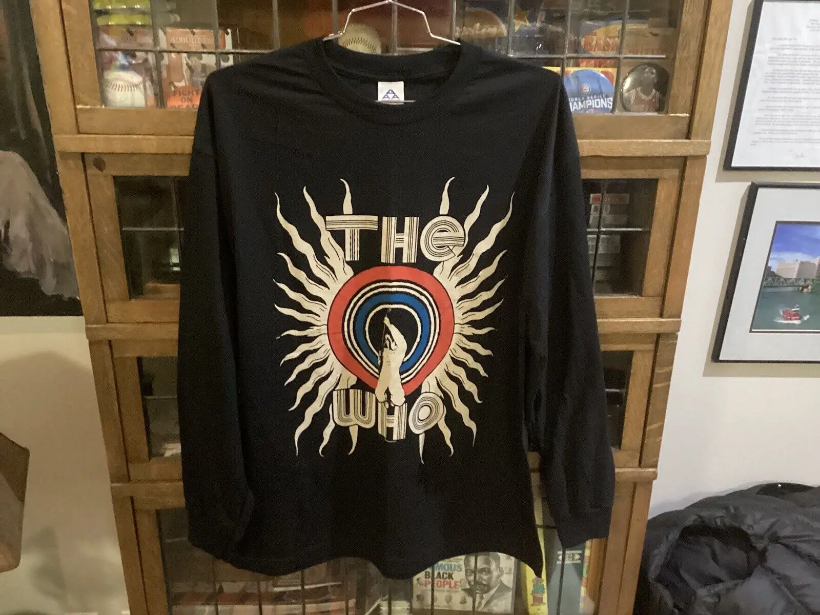 2007 NWOT THE WHO, черная футболка для прыжков L S AAA Yearhour Townsend, размер XL, крутая
2007 NWOT THE WHO, черная футболка для прыжков L S AAA Yearhour Townsend, размер XL, крутая