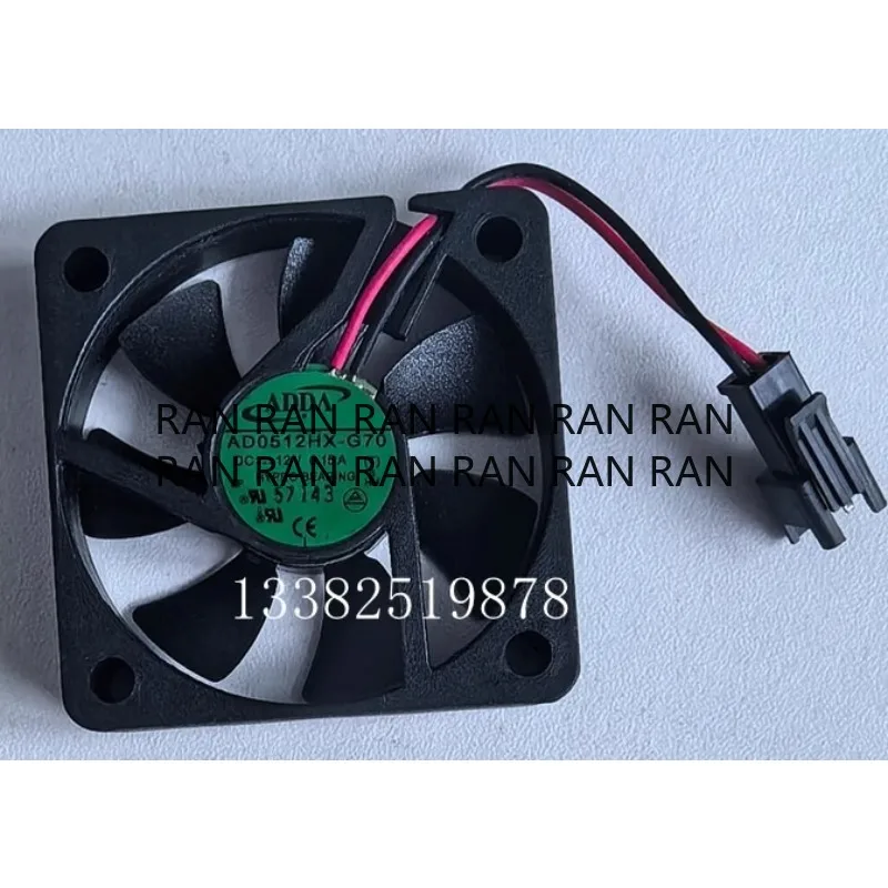 Новый вентилятор-кулер для ADDA AD0512HX-G70 12 В 0,15 А 5010, бесшумный охлаждающий вентилятор для сервера 50*50*10 мм
Новый вентилятор-кулер для ADDA AD0512HX-G70 12 В 0,15 А 5010, бесшумный охлаждающий вентилятор для сервера 50*50*10 мм