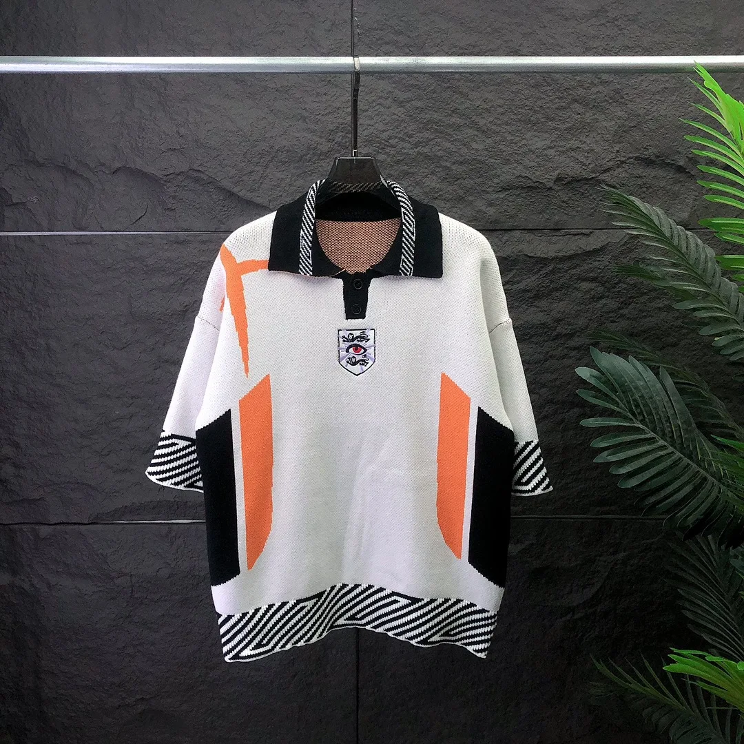 New house of errors Football Suit Style White Contrast Color Geometric Pattern Jacquard Polo Collar Man Short Sleeve Sweater
New house of errors Football Suit Style White Contrast Color Geometric Pattern Jacquard Polo Collar Man Short Sleeve Sweater