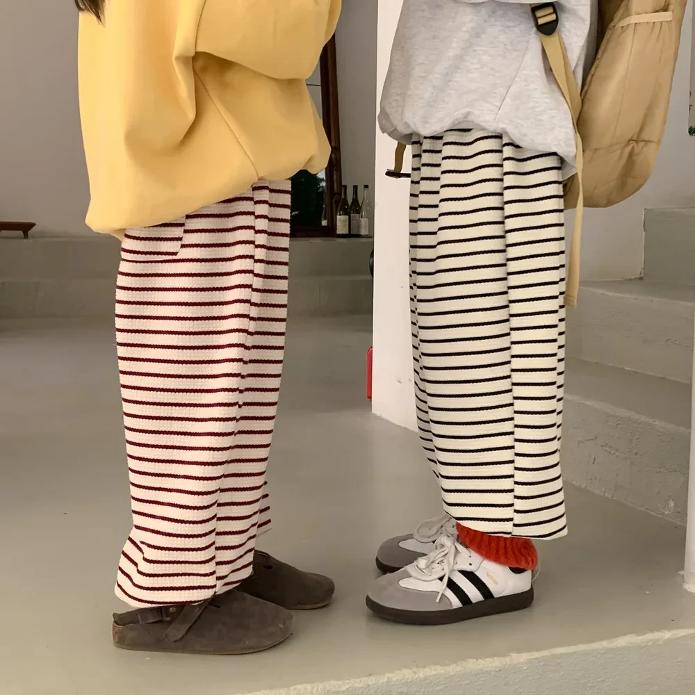 Boys Girls cotton sports trousers Spring Autumn Children loose Waffle striped sweatpants
Boys Girls cotton sports trousers Spring Autumn Children loose Waffle striped sweatpants