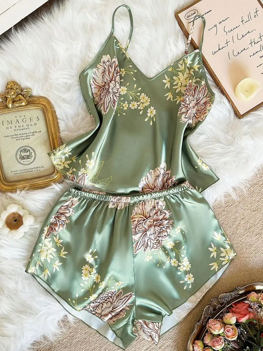 2pcs Women Satin Floral Print Deep V Camisole And Shorts Set Elegant Sleepwear
2pcs Women Satin Floral Print Deep V Camisole And Shorts Set Elegant Sleepwear