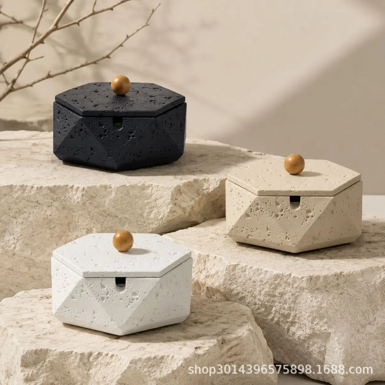 Retro Natural Travertine Ashtray with Lid, Luxury Stone Cigar Ash Tray for Home Office Living Room, Covered Smoke Set Decor
Retro Natural Travertine Ashtray with Lid, Luxury Stone Cigar Ash Tray for Home Office Living Room, Covered Smoke Set Decor