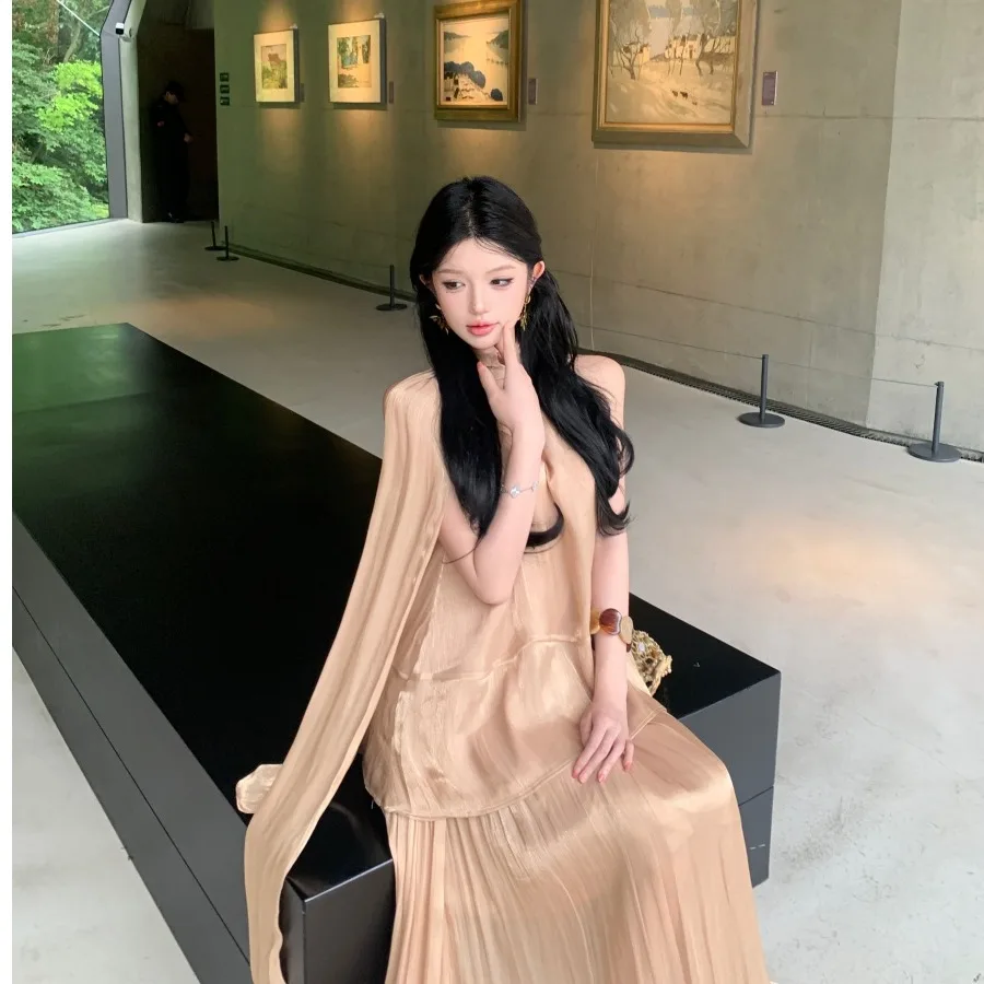 Elegant Simple New Chinese Style Half Skirt Set with Fine Shiny Satin Top for Women Summer Fashion Ensemble Polyester Fiber
Elegant Simple New Chinese Style Half Skirt Set with Fine Shiny Satin Top for Women Summer Fashion Ensemble Polyester Fiber