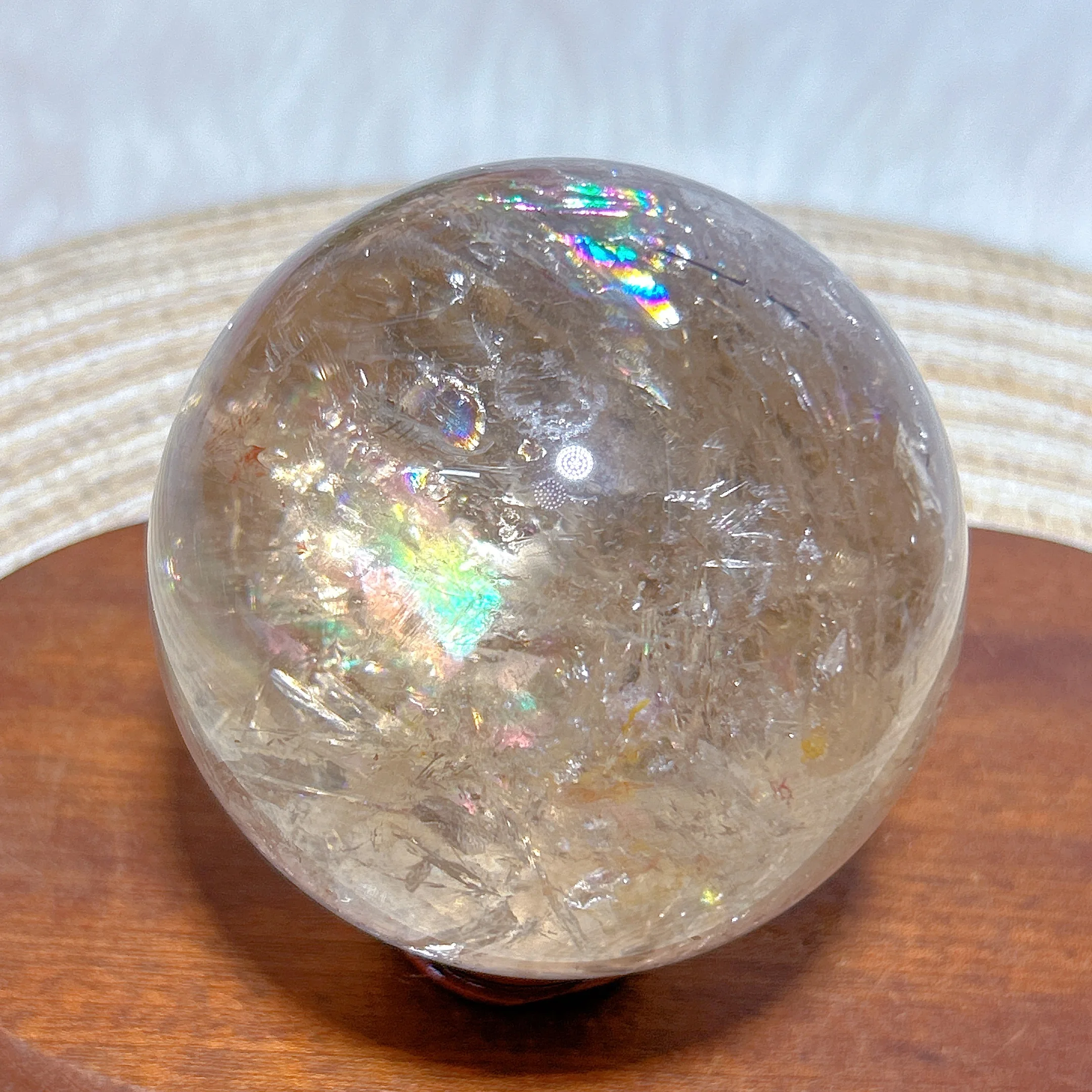 Высокое качество, исцеляющий натуральный кристалл, дымчатая кварцевая сфера, полированный Радужный шар, минеральный энергетический орнамент, украшения для дома, подарок
Высокое качество, исцеляющий натуральный кристалл, дымчатая кварцевая сфера, полированный Радужный шар, минеральный энергетический орнамент, украшения для дома, подарок