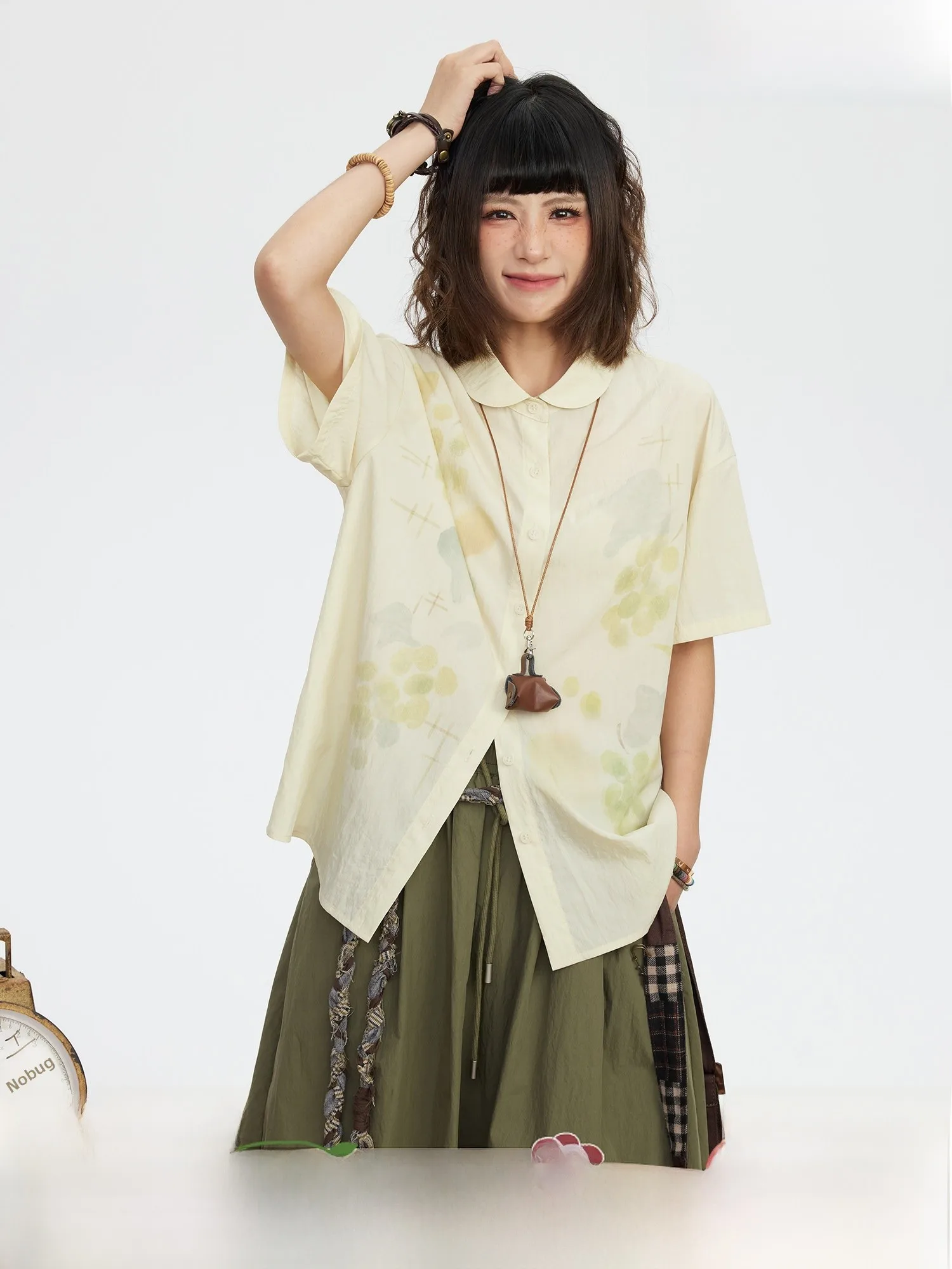 Оригинальная летняя женская повседневная блузка свободного покроя с акварельной лозой и рисунком шелковой смеси irt с ручной росписью и принтом ort Sve
Оригинальная летняя женская повседневная блузка свободного покроя с акварельной лозой и рисунком шелковой смеси irt с ручной росписью и принтом ort Sve