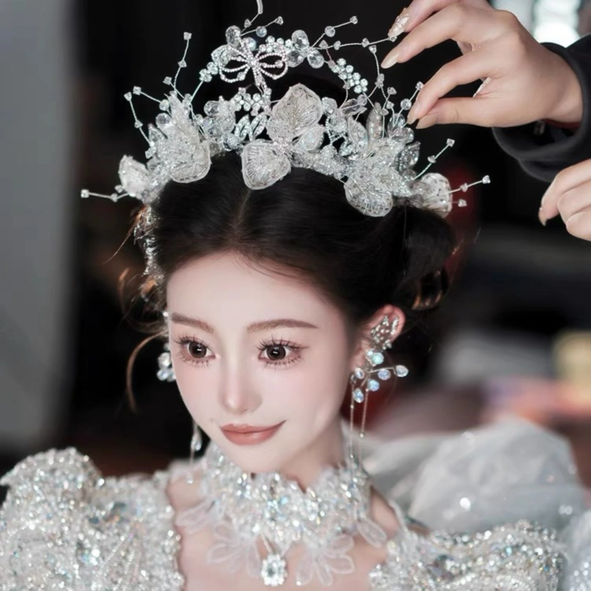 New Crystal Bead Flower Headband Handmade Sweet Bride Wedding Crown 18 Year Old Adult Gift Crown High-Quality New
New Crystal Bead Flower Headband Handmade Sweet Bride Wedding Crown 18 Year Old Adult Gift Crown High-Quality New