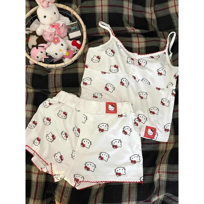 Модные пижамы Hello Kitty с мультяшным принтом и подушкой на грудь, домашний интерьер, удобные свободные милые простые нежные пижамы
Модные пижамы Hello Kitty с мультяшным принтом и подушкой на грудь, домашний интерьер, удобные свободные милые простые нежные пижамы