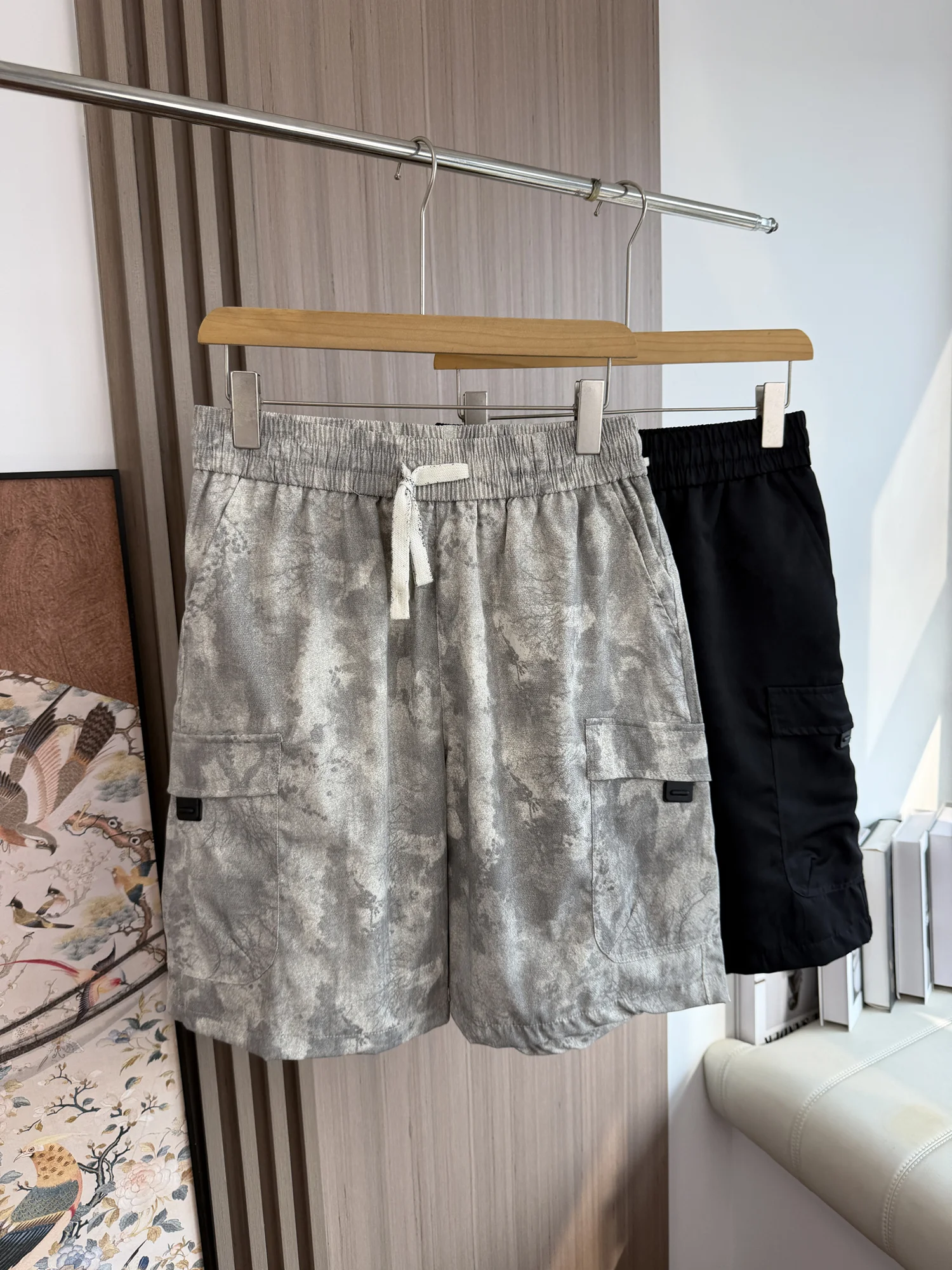 American Retro Thin Breathable Casual Camouflage Loose Straight Leg Summer Shorts for Men Comfortable Lightweight Trousers
American Retro Thin Breathable Casual Camouflage Loose Straight Leg Summer Shorts for Men Comfortable Lightweight Trousers