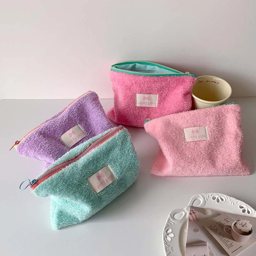 Stationery Organizer Plush Stationery Bag Jewelry Storage Pencil Box Pencil Pouch Portable Large Capacity Pencil Case
Stationery Organizer Plush Stationery Bag Jewelry Storage Pencil Box Pencil Pouch Portable Large Capacity Pencil Case