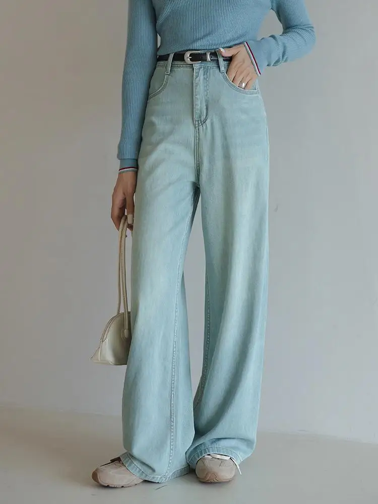 Джинсы женские с высокой талией, прямые, светло-голубые, свободные, широкие, повседневные, в стиле ретро, утягивающие, от Wang Fei's Home
Джинсы женские с высокой талией, прямые, светло-голубые, свободные, широкие, повседневные, в стиле ретро, утягивающие, от Wang Fei's Home