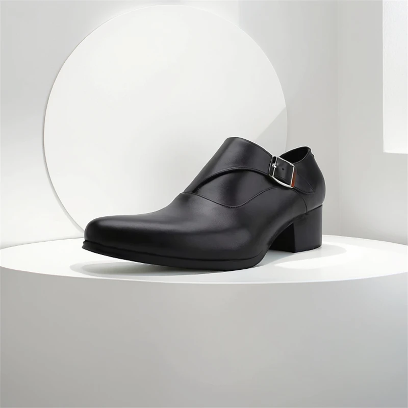 Мужская кожаная обувь с увеличенным размером, обувь из телячьей кожи, роскошные слипоны с острым носком и пряжкой, мужские белые туфли 5 см
Мужская кожаная обувь с увеличенным размером, обувь из телячьей кожи, роскошные слипоны с острым носком и пряжкой, мужские белые туфли 5 см